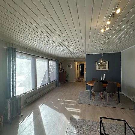 Center Apartment *